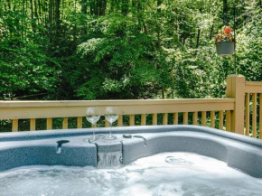 NEW!! The Notty Pine w/ Hot Tub & firepit